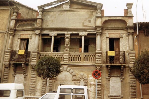 Reconstrucción 4 viviendas y una oficina en villaba