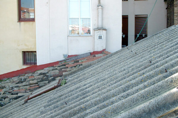 Rehabilitación Integral de un edificio de viviendas. Fachadas, instalaciones y accesos, en Mañueta 3, Pamplona.