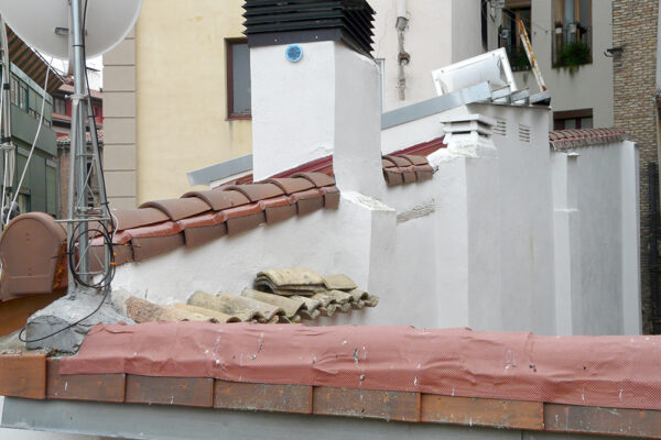 Rehabilitación Integral de un edificio de viviendas. Fachadas, instalaciones y accesos, en Mañueta 3, Pamplona.